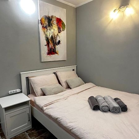 One Room Apartment Decebal Boekarest Buitenkant foto