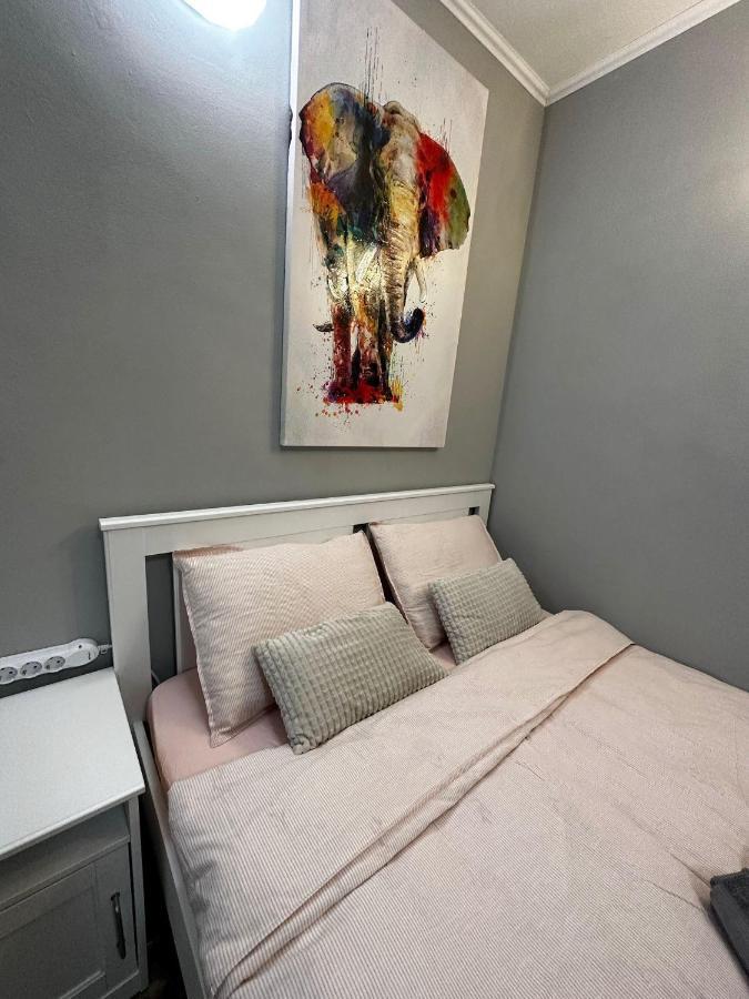 One Room Apartment Decebal Boekarest Buitenkant foto